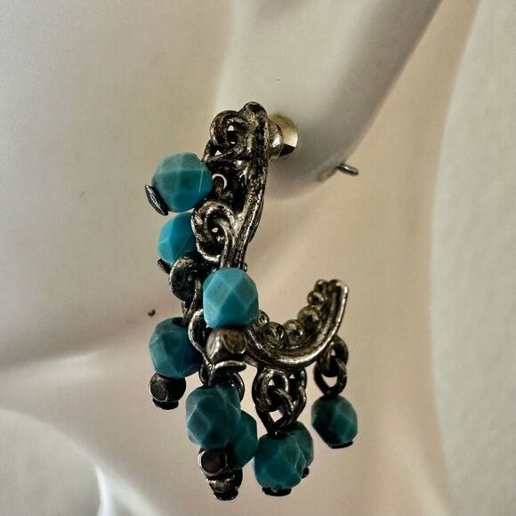 Avon faux turquoise beaded hoop earrings - Picture 6 of 8